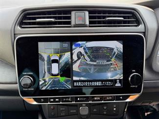 2022 Nissan LEAF - Thumbnail