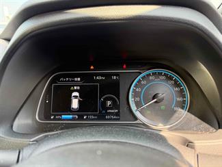 2022 Nissan LEAF - Thumbnail