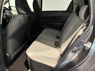 2011 Toyota Vitz - Thumbnail