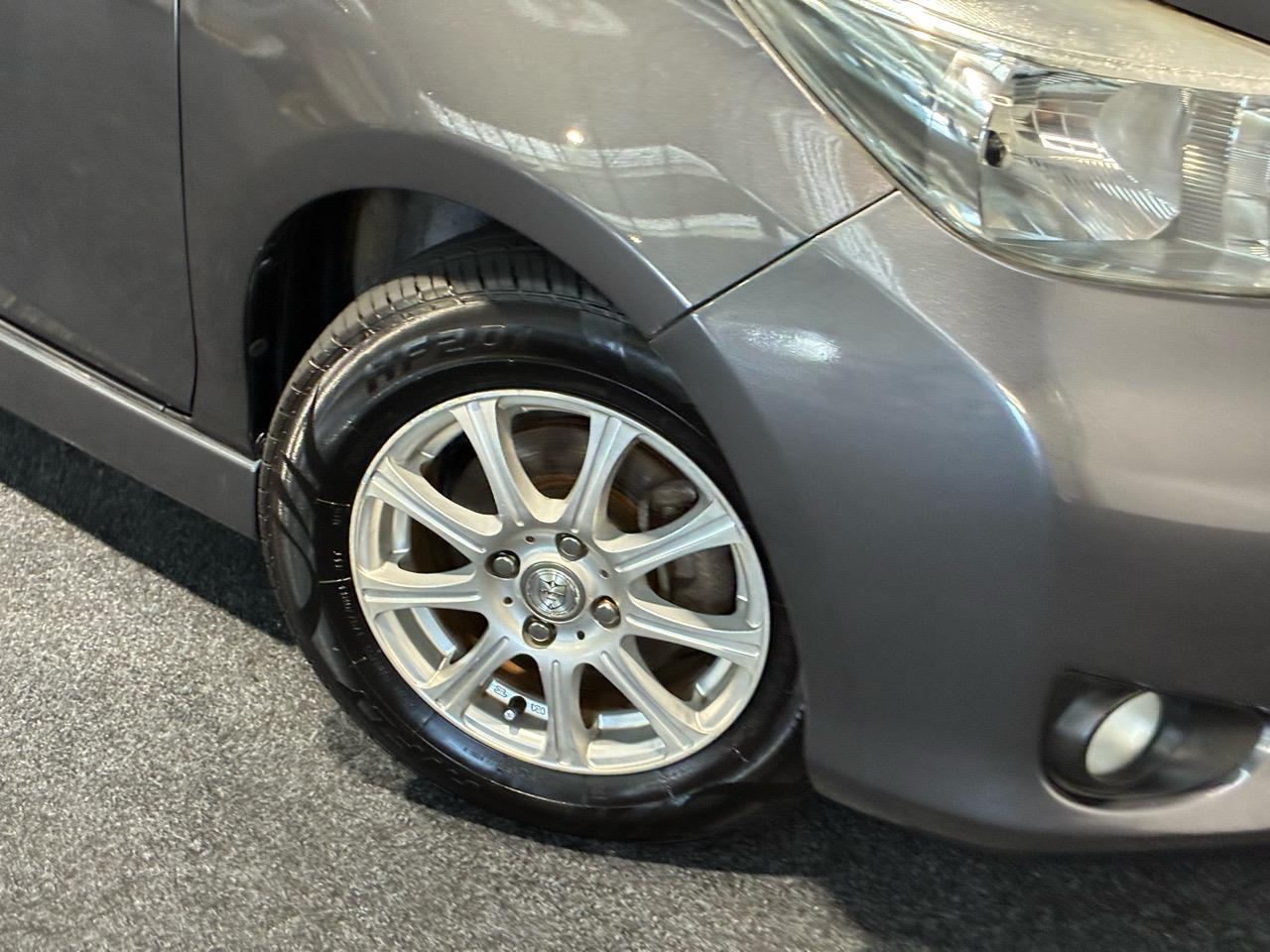 2011 Toyota Vitz