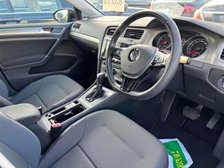 2015 Volkswagen Golf - Thumbnail