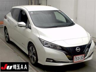 2022 Nissan LEAF - Thumbnail