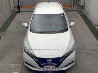 2022 Nissan LEAF - Thumbnail