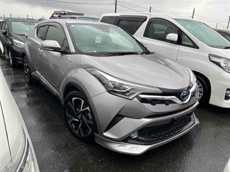 2017 Toyota C-HR - Thumbnail