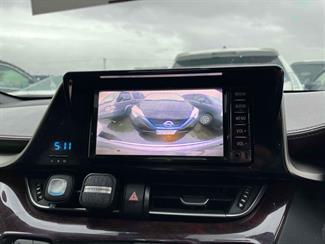 2017 Toyota C-HR - Thumbnail