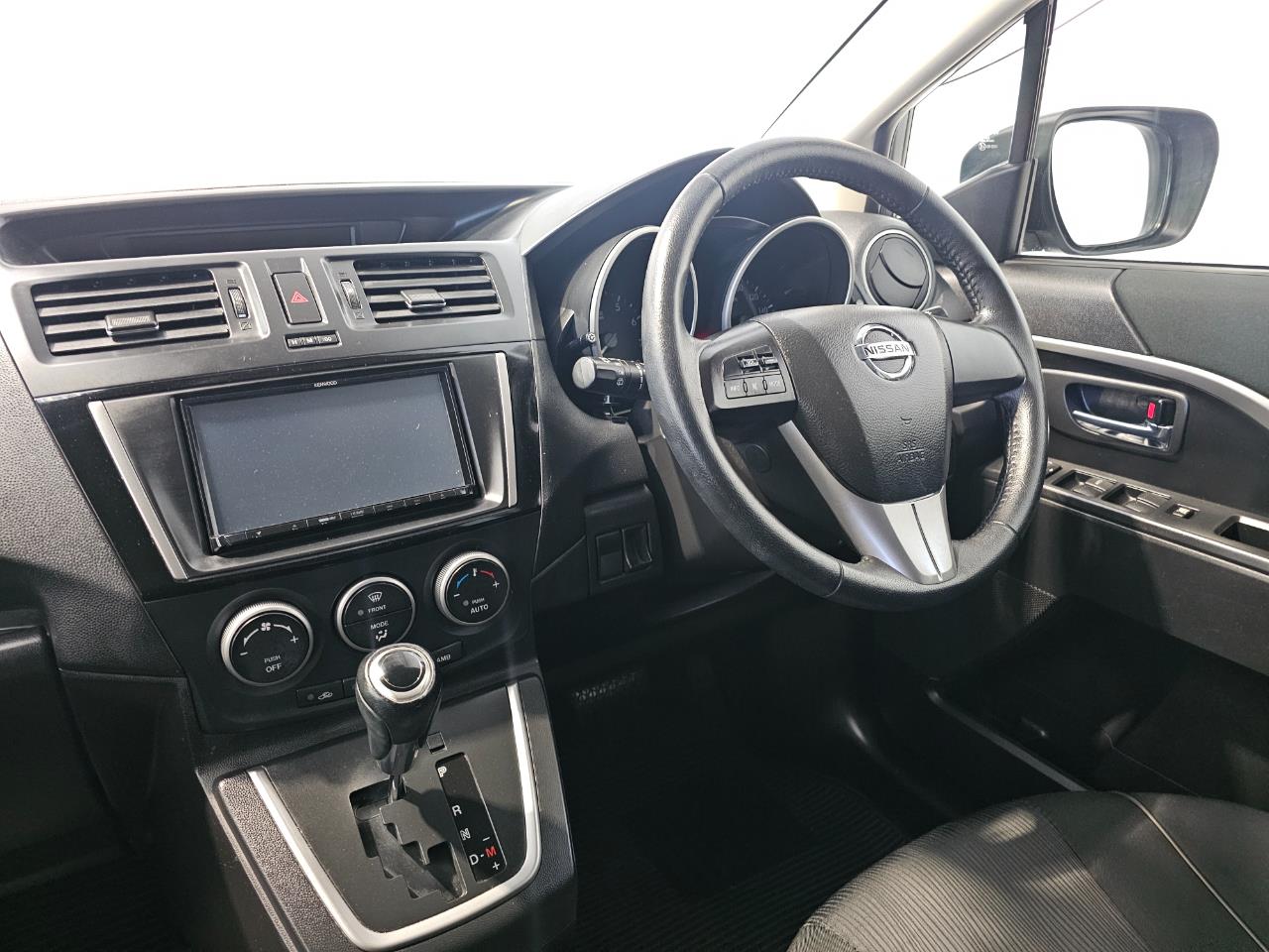 2017 Nissan LAFESTA
