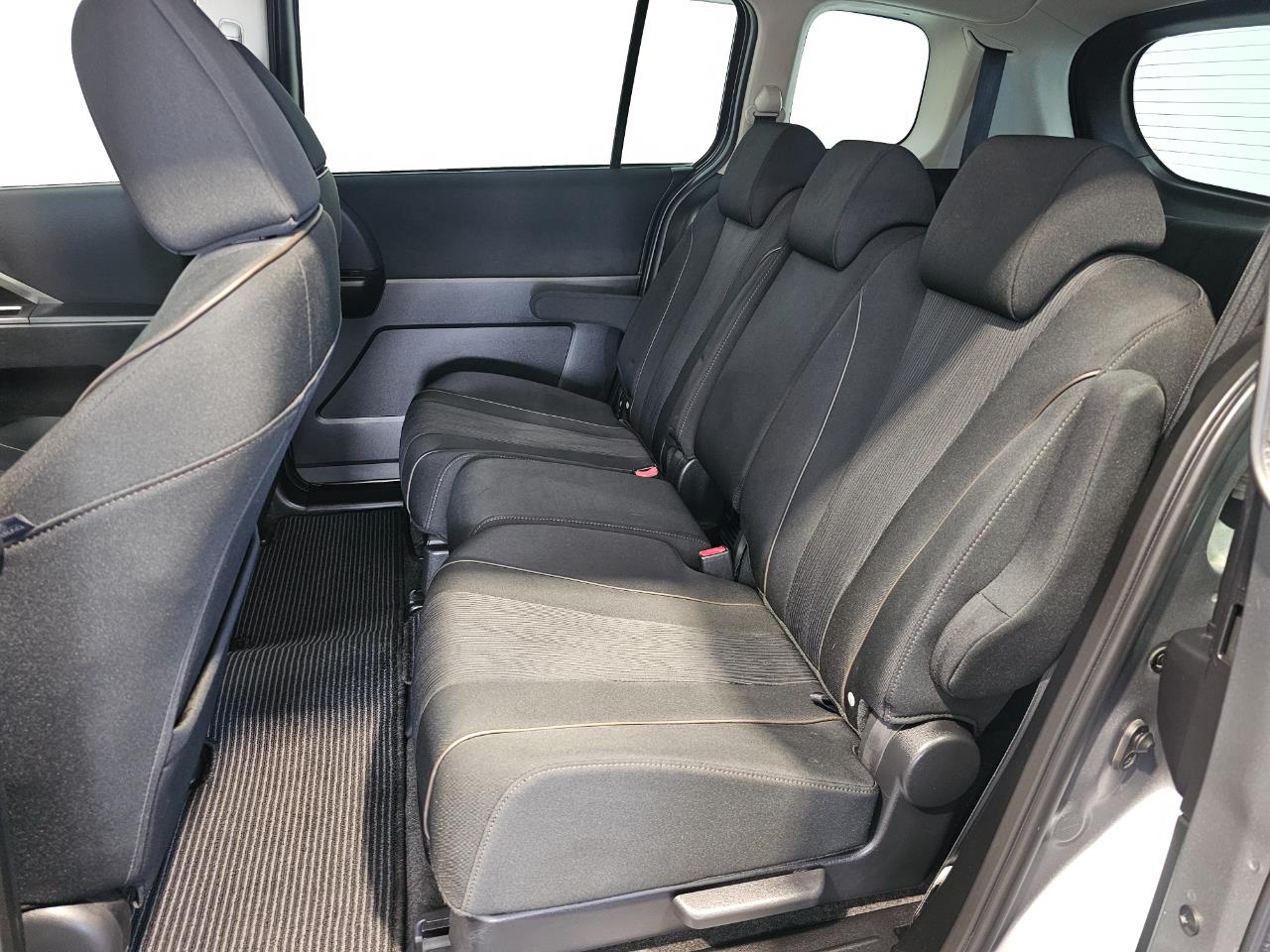 2017 Nissan LAFESTA