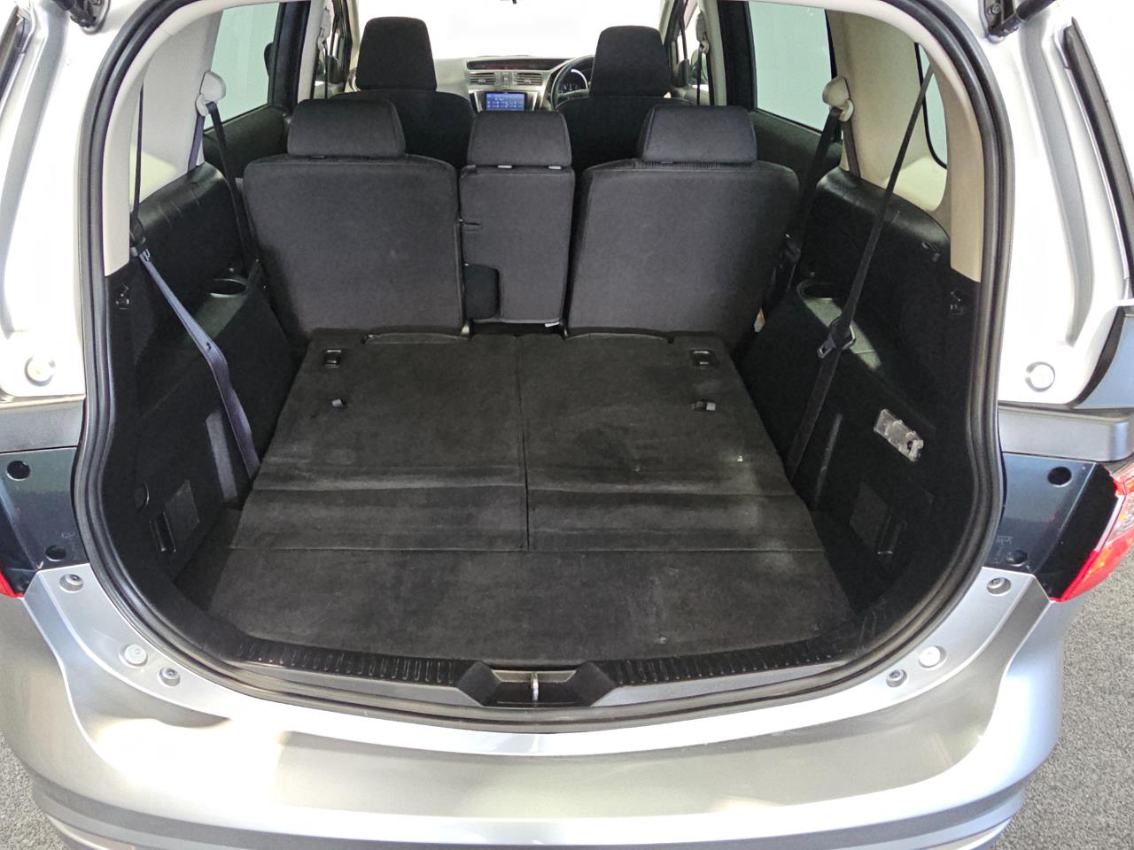 2017 Nissan LAFESTA