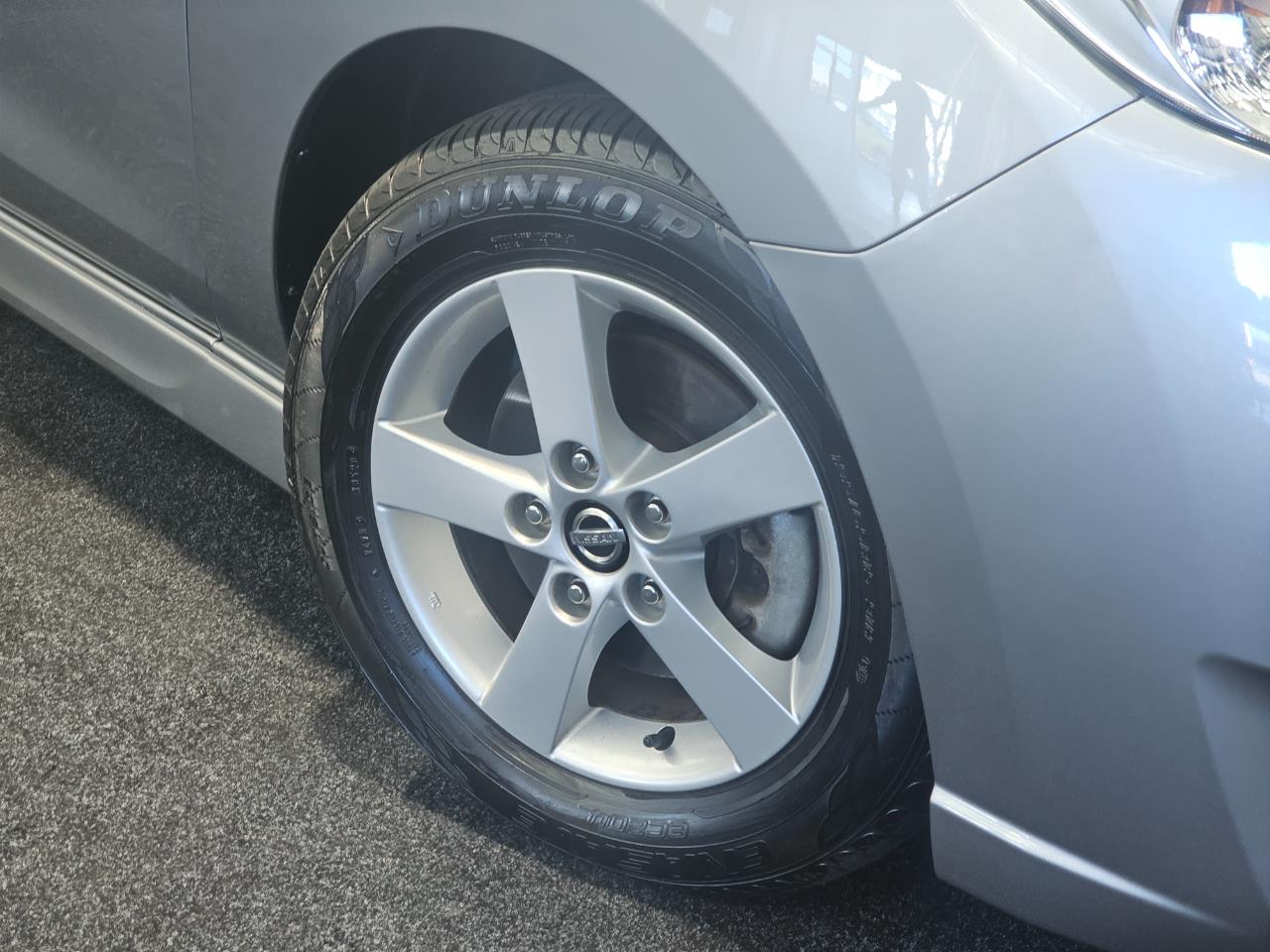 2017 Nissan LAFESTA