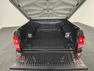 2017 Volkswagen Amarok - Thumbnail
