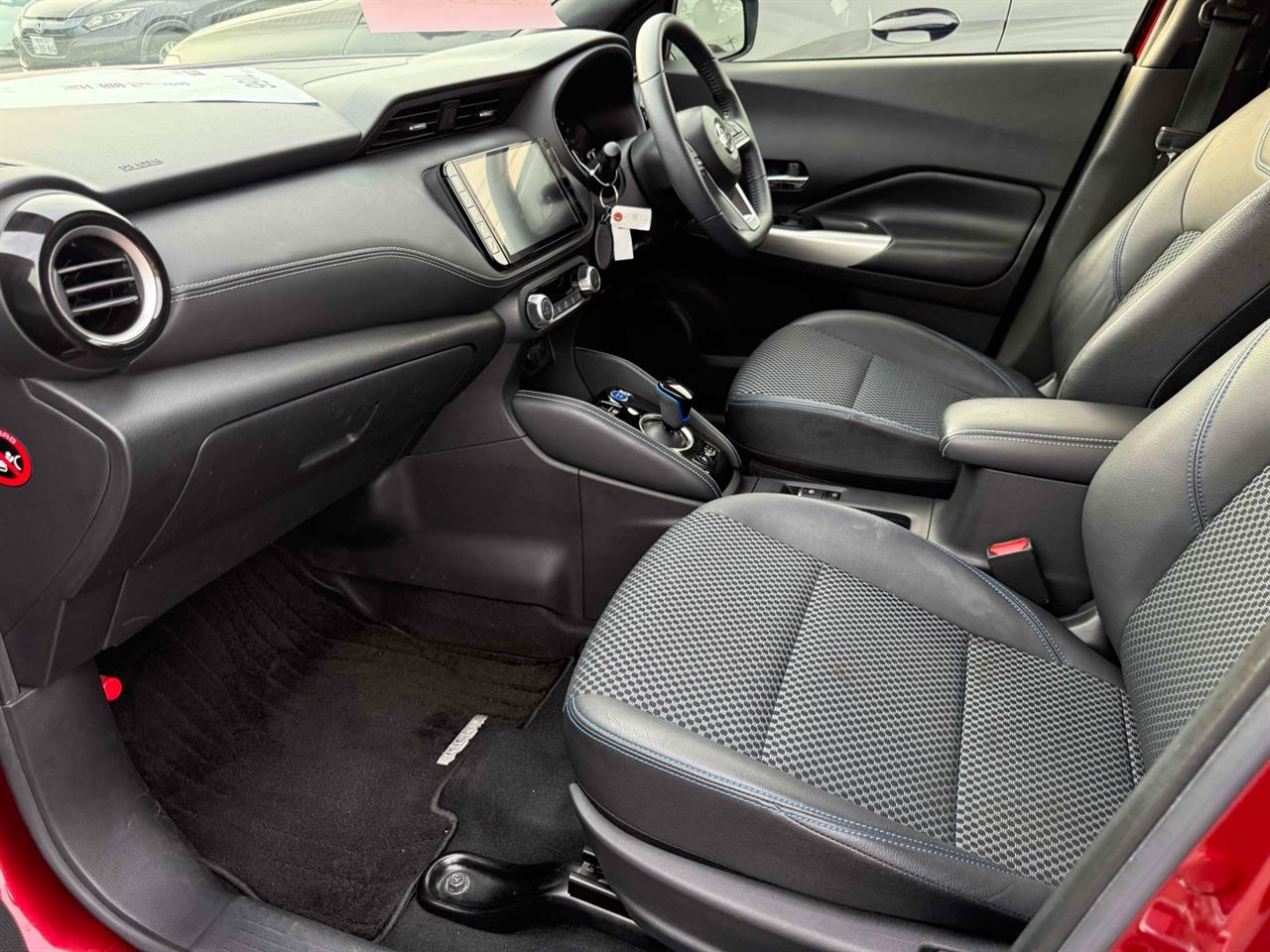 2021 Nissan KICKS