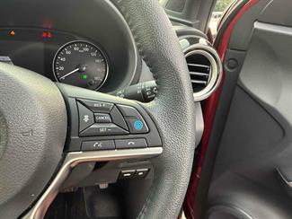 2021 Nissan KICKS - Thumbnail