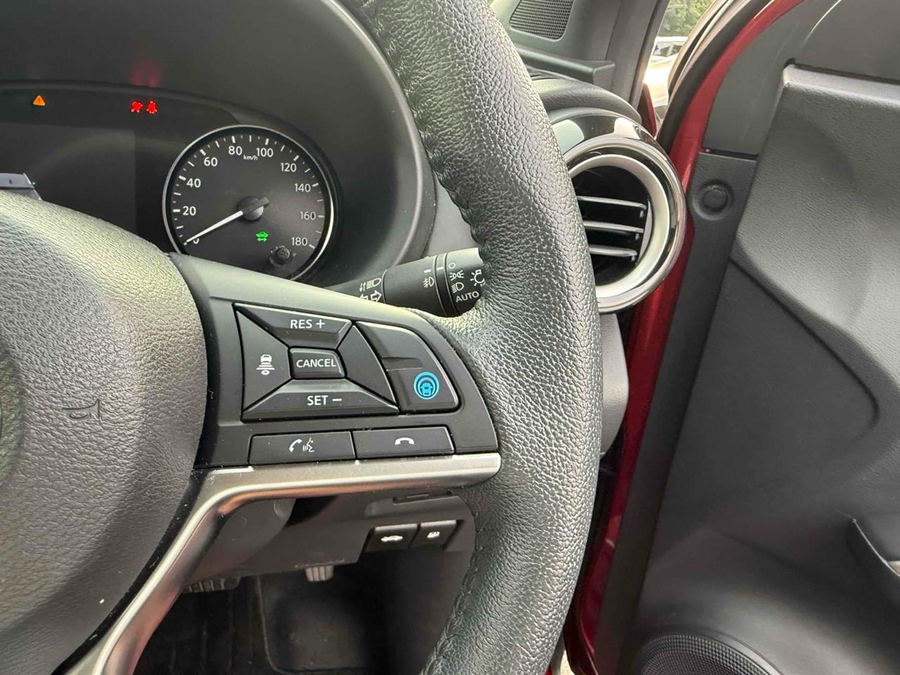 2021 Nissan KICKS