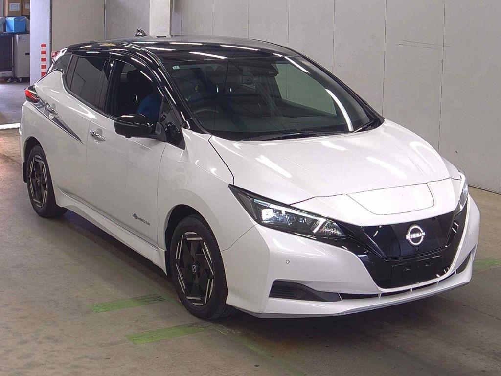 2023 Nissan LEAF