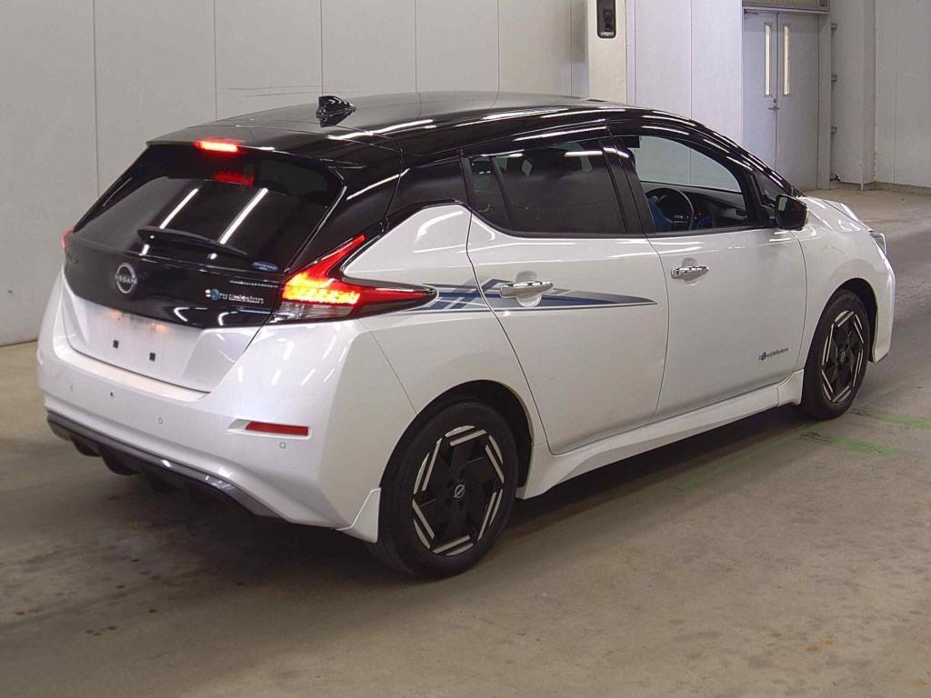 2023 Nissan LEAF