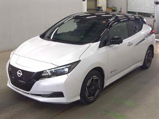 2023 Nissan LEAF - Thumbnail
