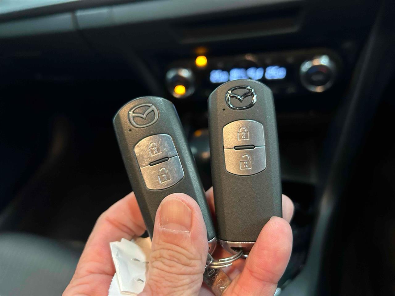 2014 Mazda AXELA