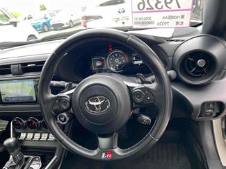 2022 Toyota 86 - Thumbnail