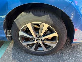 2017 Toyota AQUA - Thumbnail