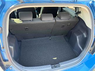 2017 Toyota AQUA - Thumbnail