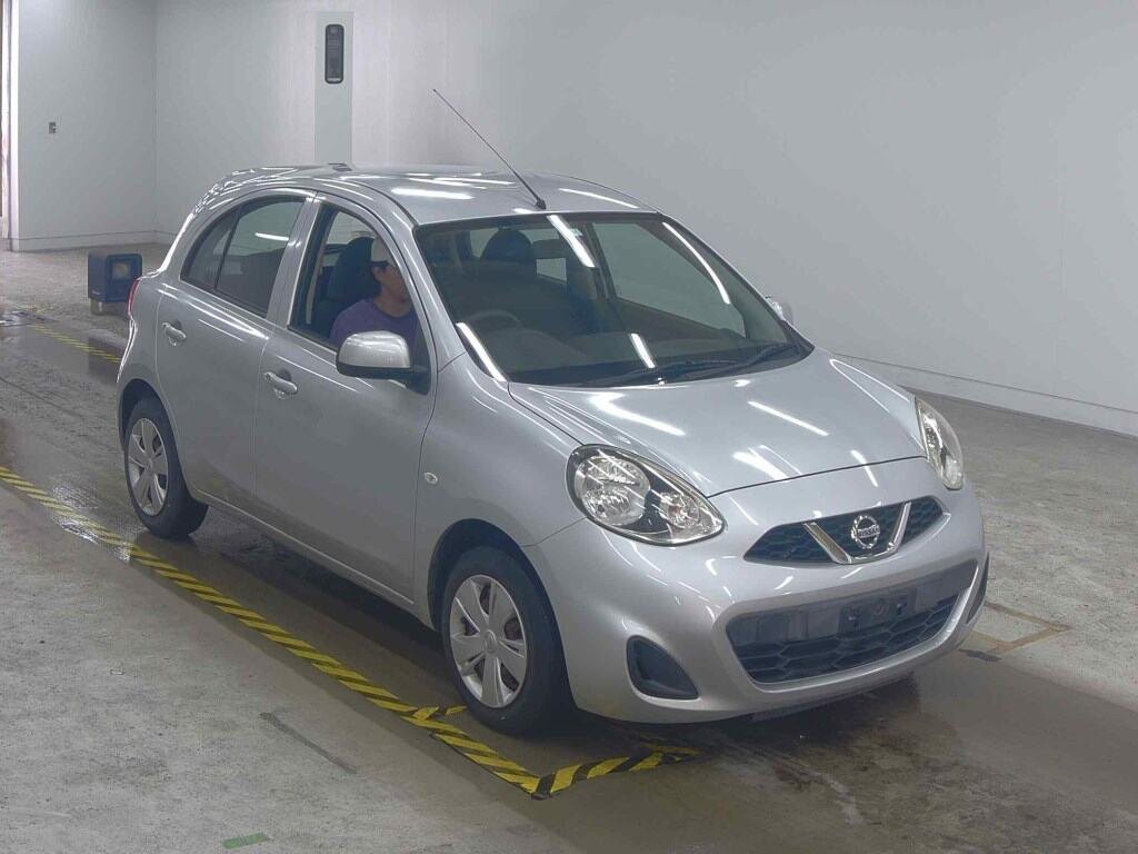 2015 Nissan MARCH