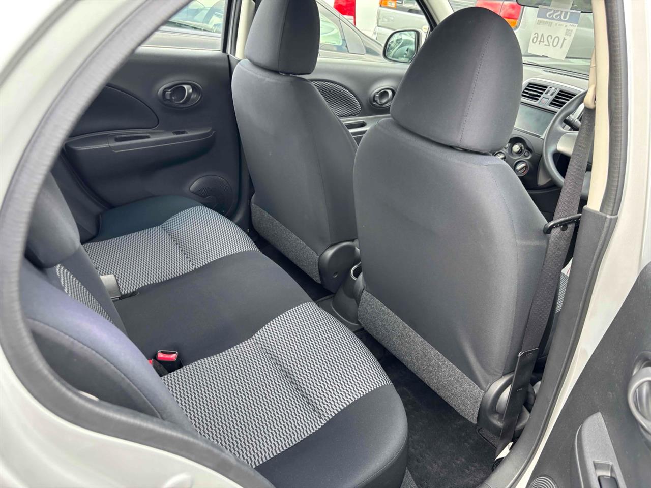 2015 Nissan MARCH
