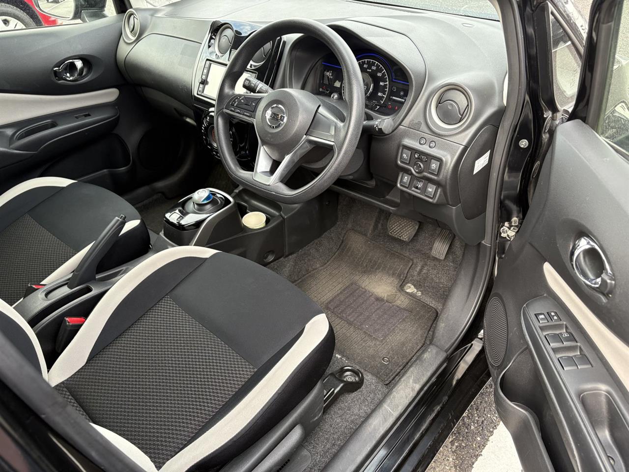 2017 Nissan NOTE