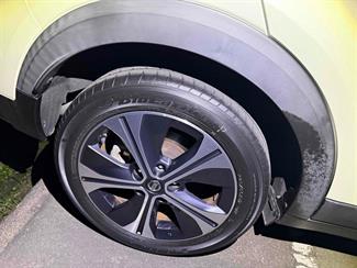 2021 Nissan KICKS - Thumbnail