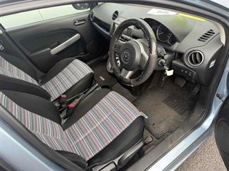 2013 Mazda DEMIO - Thumbnail