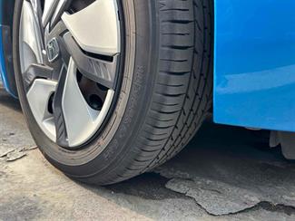 2014 Honda FIT - Thumbnail