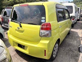 2016 Toyota SPADE - Thumbnail