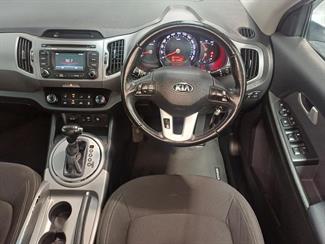 2016 Kia Sportage - Thumbnail