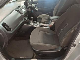 2016 Kia Sportage - Thumbnail