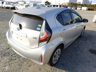 2020 Toyota AQUA - Thumbnail