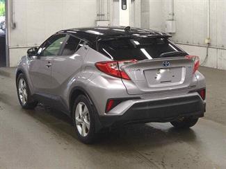 2017 Toyota C-HR - Thumbnail
