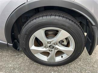 2017 Toyota C-HR - Thumbnail
