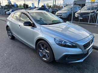 2013 Volvo V40 - Thumbnail