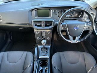 2013 Volvo V40 - Thumbnail