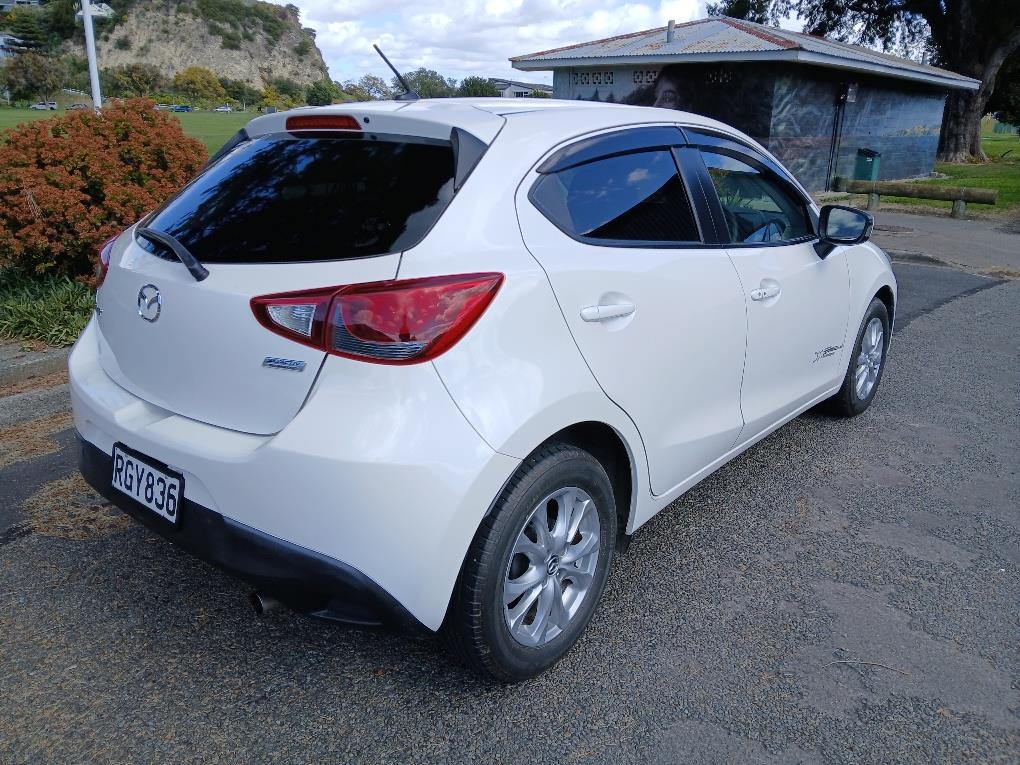 2015 Mazda DEMIO