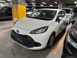 2021 Toyota AQUA - Thumbnail