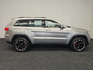 2016 Jeep Grand Cherokee - Thumbnail