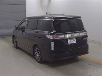 2015 Nissan Elgrand - Thumbnail