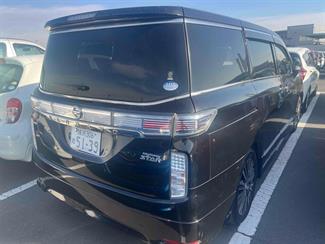 2015 Nissan Elgrand - Thumbnail