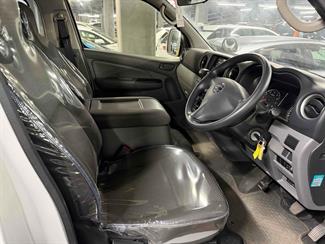 2021 Nissan NV350 - Thumbnail