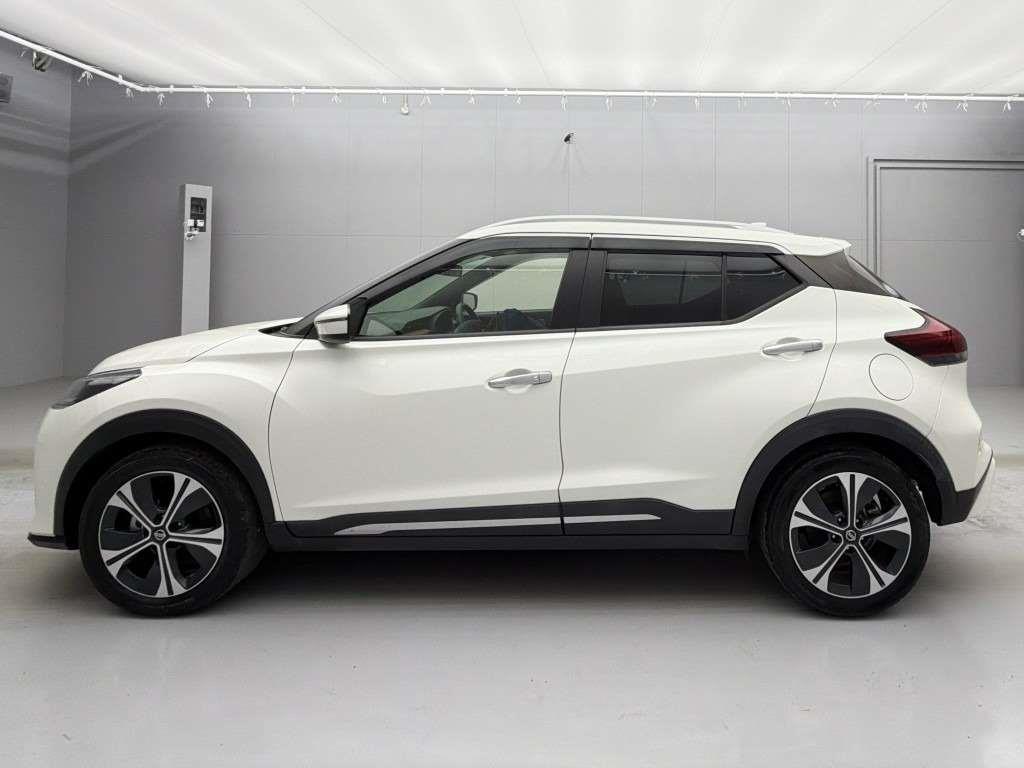 2021 Nissan KICKS
