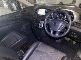 2017 Nissan Elgrand - Thumbnail