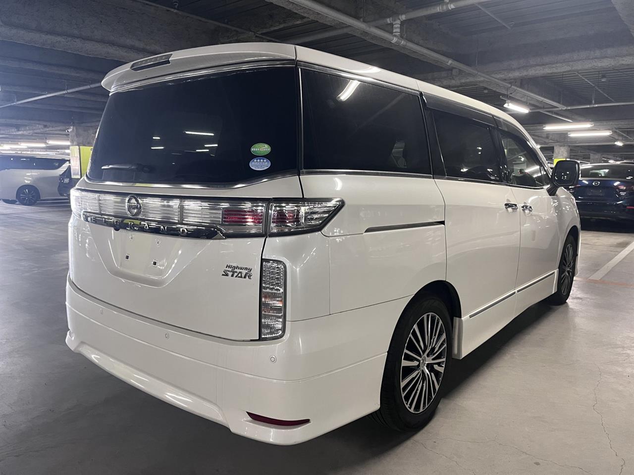 2017 Nissan Elgrand