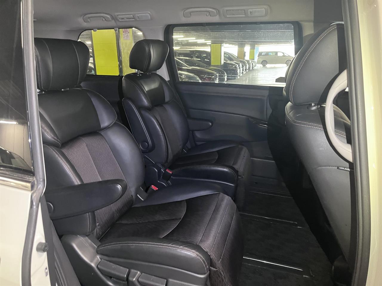 2017 Nissan Elgrand