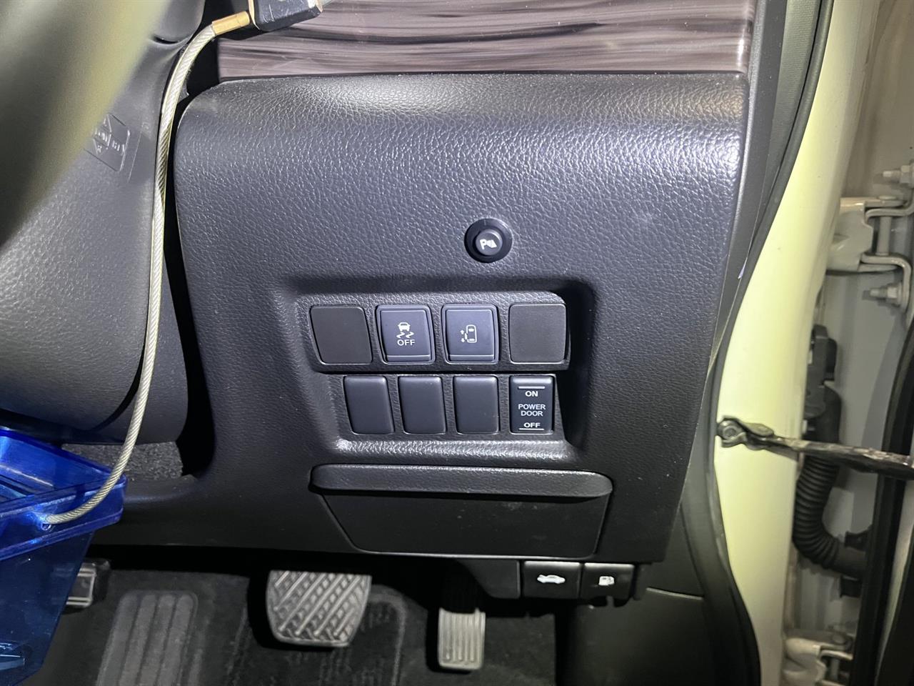 2017 Nissan Elgrand