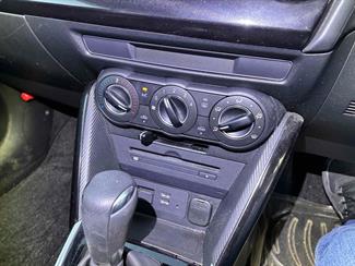 2015 Mazda DEMIO - Thumbnail